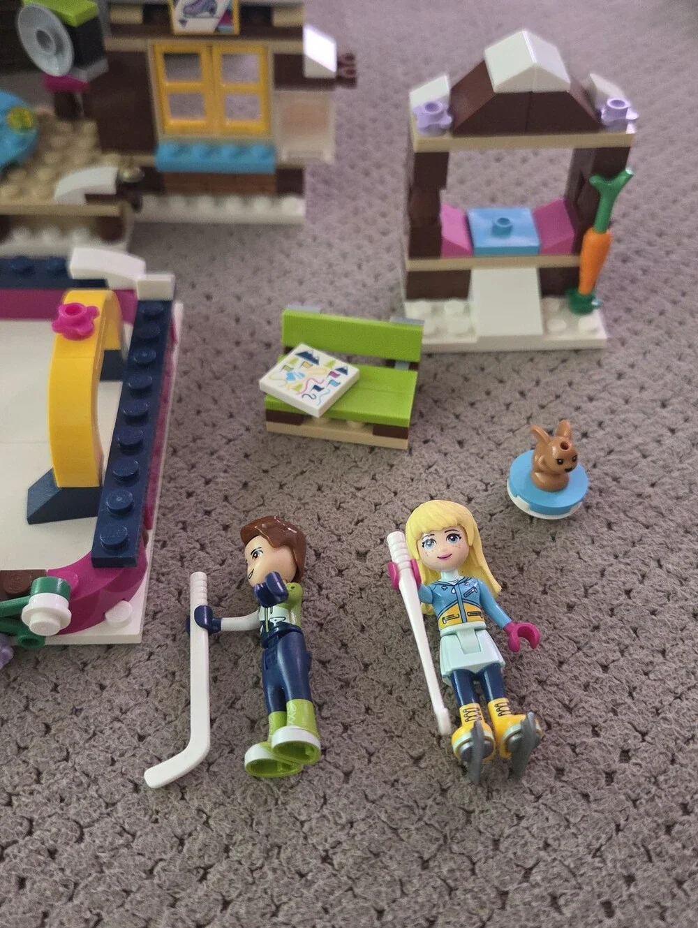 LEGO Friends Snow Resort Ice Rink 97% complete includes mini figures, instructio